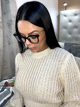 SofhiaTaylor online show from January 10, 12:56 am