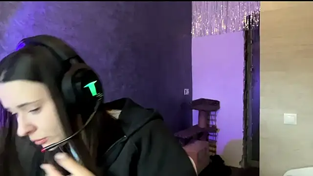 Snapshot of AngeliqueSulima chatting on December 14, 7:14 am AngeliqueSulima online show from December 14, 7:14 am