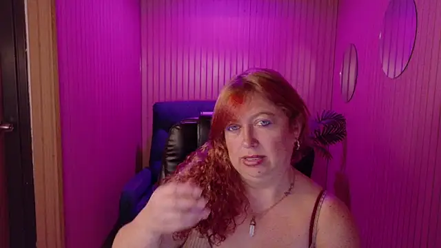 MilfArlet online show from June 2, 1:46 pm