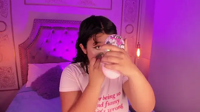 Snapshot of honny_blaice chatting on December 3, 12:14 pm honny blaice online show from December 3, 12:14 pm