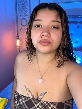 Snapshot of honny_blaice chatting on December 4, 12:03 pm honny blaice online show from December 4, 12:03 pm