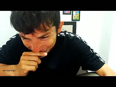 Snapshot of albeirothh chatting on December 1, 3:50 pm albeirothh online show from December 1, 3:50 pm