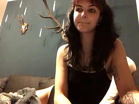 alinavampira  online show from December 2, 8:26 pm