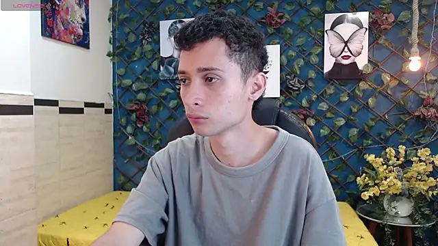 LucassSmith11 online show from June 18, 8:46 pm