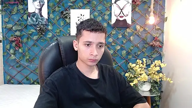 LucassSmith11 online show from July 2, 10:49 pm