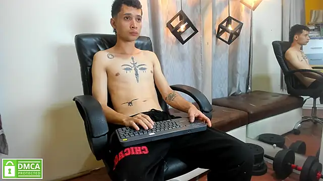 LucassSmith11 online show from July 28, 2:40 am