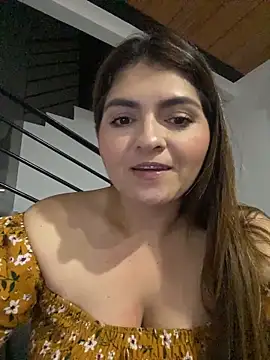 RosaliaVicky online show from January 7, 2:47 am