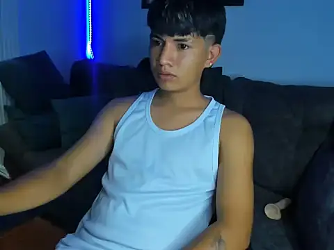 Mikke18 online show from December 16, 4:50 am