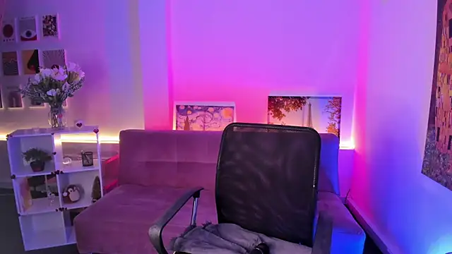 SwettieSammy online show from May 11, 2:45 pm