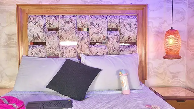 Snapshot of emily_dempsey chatting on March 26, 7:08 pm emily dempsey online show from March 26, 7:08 pm