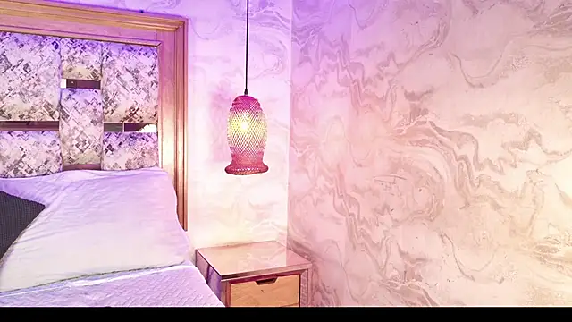 Snapshot of emily_dempsey chatting on March 27, 7:02 pm emily dempsey online show from March 27, 7:02 pm