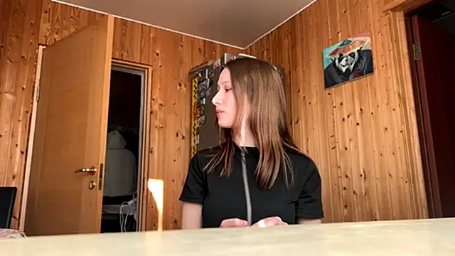 Snapshot of UnsentAle chatting on December 5, 11:08 am UnsentAle online show from December 5, 11:08 am