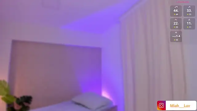 miah luv online show from February 12, 7:53 pm