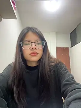 Snapshot of omifresita chatting on June 19, 1:59 pm omifresita online show from June 19, 1:59 pm