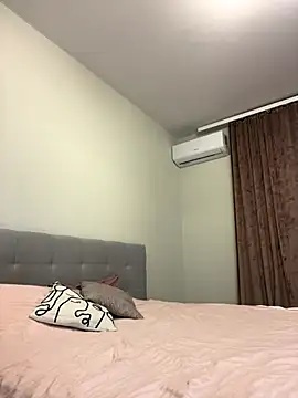 s4rah online show from December 21, 6:59 pm