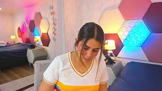 AriaRous online show from June 23, 3:21 pm