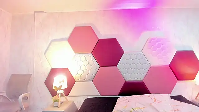 AriaRous online show from July 21, 3:47 pm