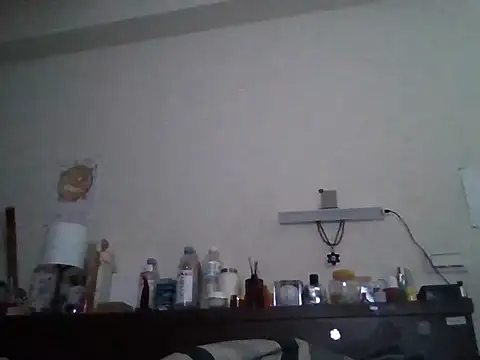 Snapshot of ilove90123 chatting on March 16, 8:18 am ilove90123 online show from March 16, 8:18 am