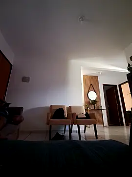 Snapshot of guloso06 chatting on February 8, 8:12 pm guloso06 online show from February 8, 8:12 pm