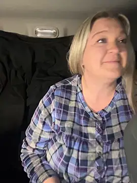 Snapshot of BustyGoddess6969 chatting on December 3, 3:36 am BustyGoddess6969 online show from December 3, 3:36 am