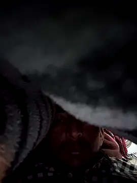 Snapshot of TwinklyBasket897 chatting on December 5, 5:42 pm TwinklyBasket897 online show from December 5, 5:42 pm