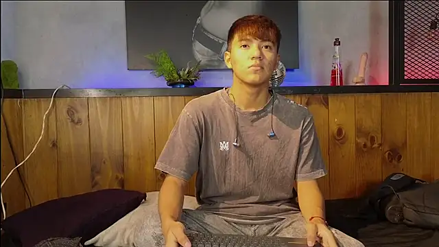 isaac grimm online show from March 15, 3:34 am