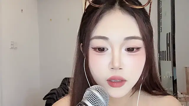 REne-0925 online show from February 8, 5:55 am