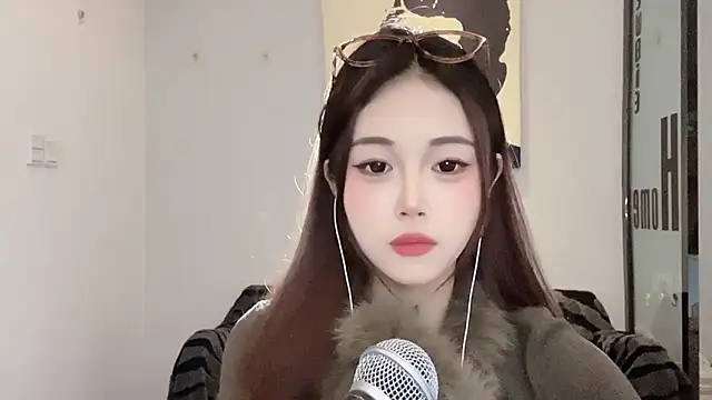 REne-0925 online show from February 14, 5:04 am