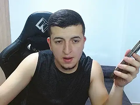 Liam jones10 online show from November 30, 4:38 am