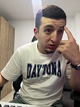 Liam jones10 online show from February 3, 7:41 pm