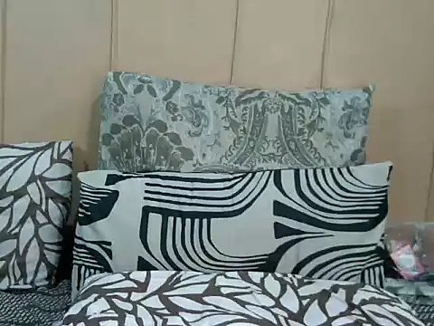 Snapshot of naughty_horny_bitch chatting on March 4, 6:47 pm naughty horny bitch online show from March 4, 6:47 pm