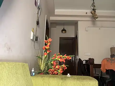 Piyyuu online show from June 19, 6:18 am