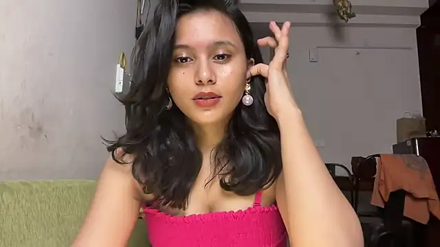 Piyyuu online show from July 5, 6:04 pm