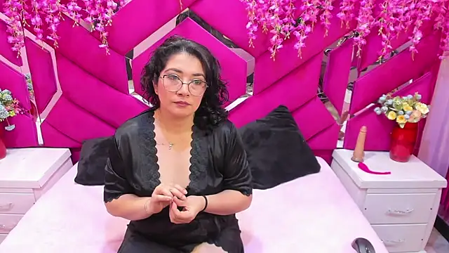 Snapshot of Alexa_Sanz chatting on December 5, 7:32 pm Alexa Sanz online show from December 5, 7:32 pm