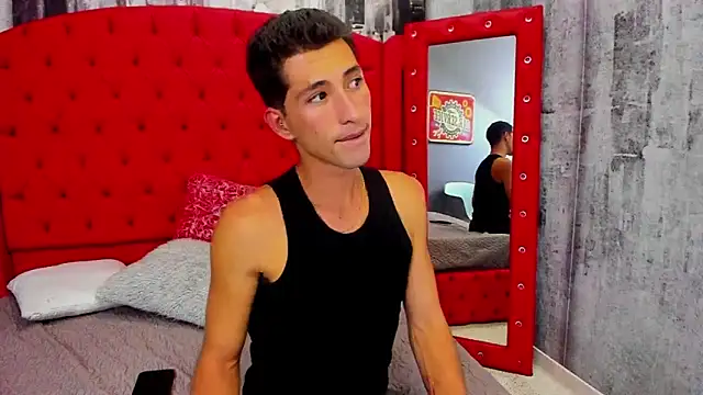 Snapshot of jay_Bluee1 chatting on December 18, 8:37 pm jay Bluee1 online show from December 18, 8:37 pm