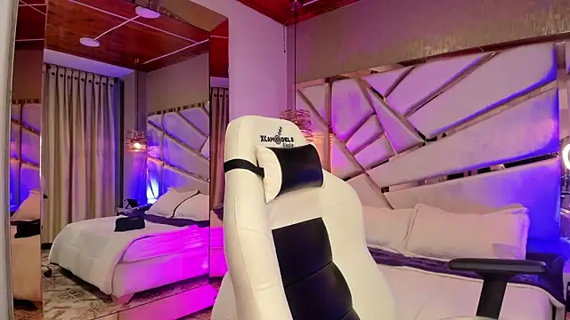 Ivonne 444 online show from December 2, 1:05 pm