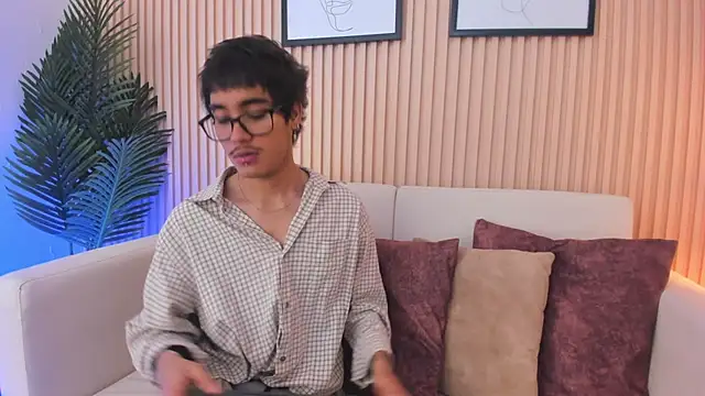 Antonio rowan online show from December 5, 1:42 pm