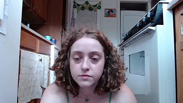 DeliaBlew online show from May 22, 4:23 pm