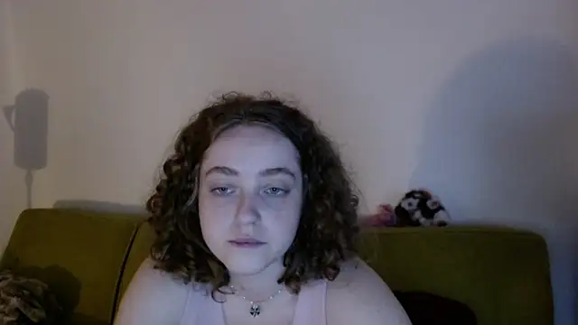 DeliaBlew online show from May 23, 11:47 am