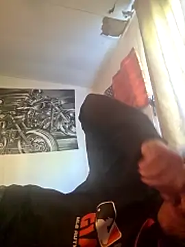 Snapshot of caners66 chatting on March 8, 11:08 pm caners66 online show from March 8, 11:08 pm