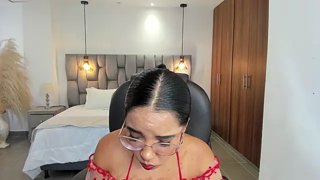 alana martiins online show from July 30, 6:40 pm