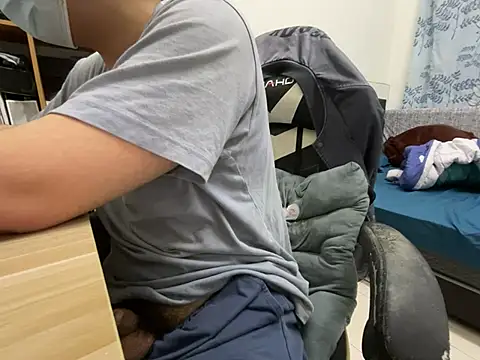 hiiiizzzz online show from February 12, 5:19 pm