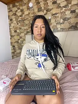  madisonfoxxx2 online show from December 4, 7:28 am