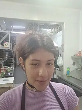 Snapshot of dakota021 chatting on March 5, 5:20 pm dakota021 online show from March 5, 5:20 pm