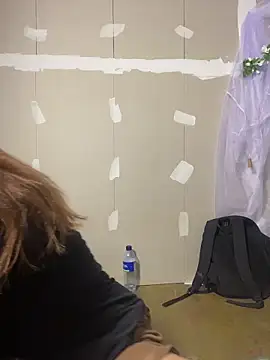 Snapshot of dakota021 chatting on March 22, 10:24 pm dakota021 online show from March 22, 10:24 pm