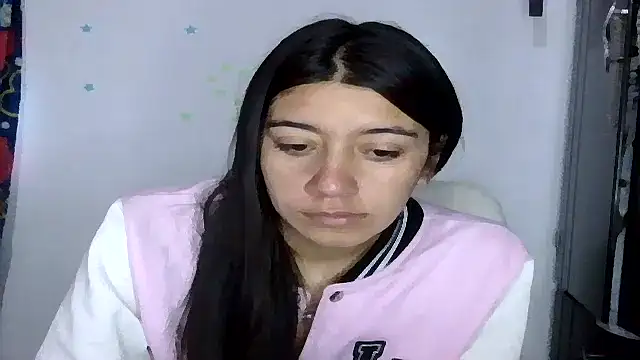 Snapshot of TaylorLove- chatting on November 30, 10:03 pm TaylorLove- online show from November 30, 10:03 pm