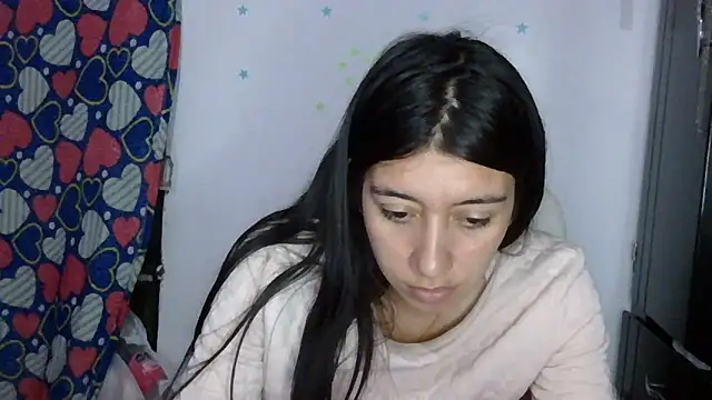 Snapshot of TaylorLove- chatting on December 1, 10:48 pm TaylorLove- online show from December 1, 10:48 pm