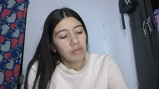 Snapshot of TaylorLove- chatting on December 4, 11:46 pm TaylorLove- online show from December 4, 11:46 pm