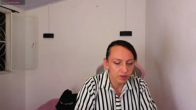 Ivonne ferrer   online show from December 2, 3:12 am