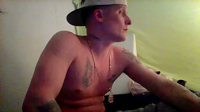 Snapshot of lottatoxicshyt chatting on February 14, 12:29 am lottatoxicshyt online show from February 14, 12:29 am